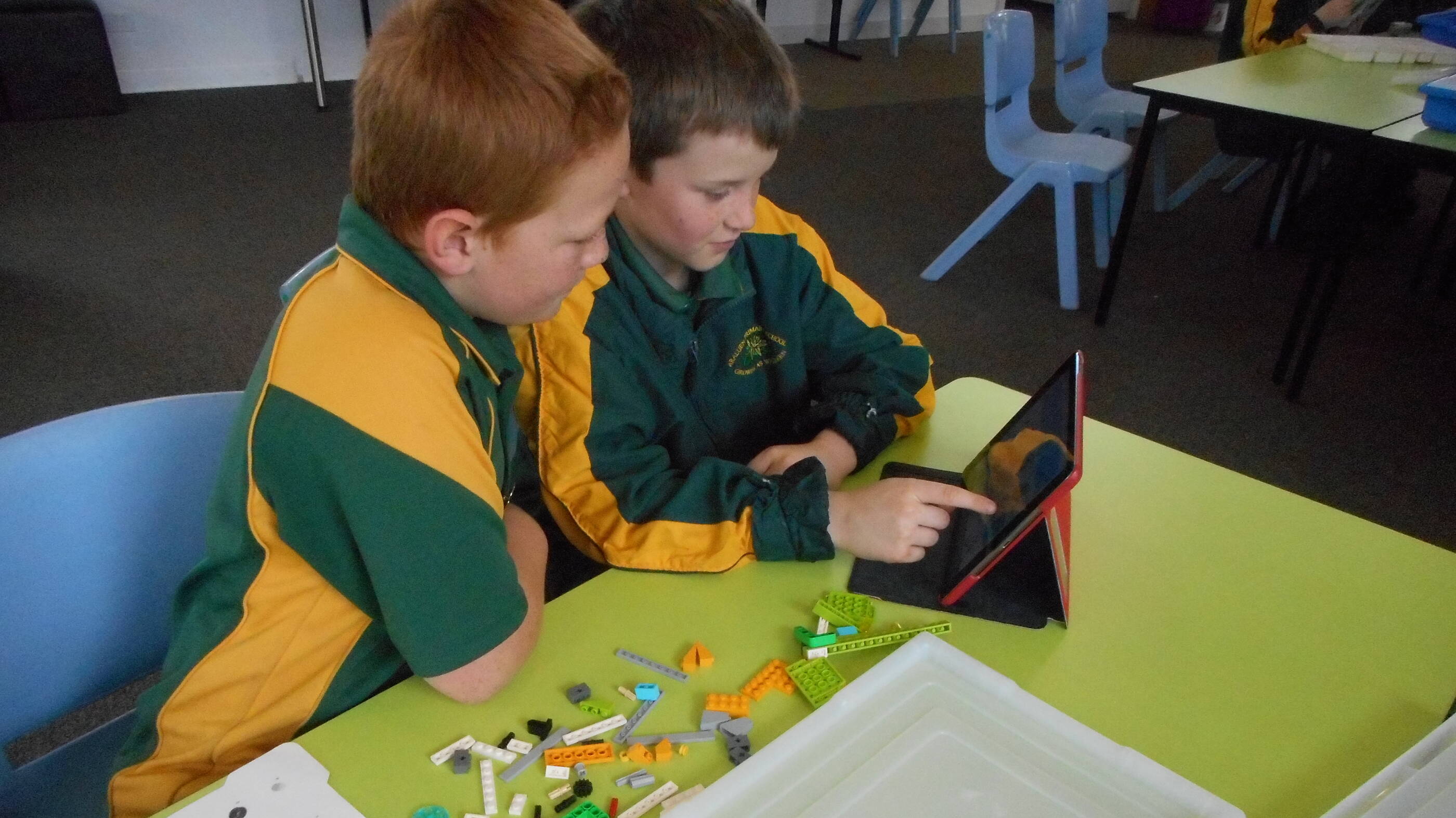 Image Photo — Araluen Primary School was one of several Gippsland schools to receive an Esso Bright Future Grant to enhance its STEM projects.