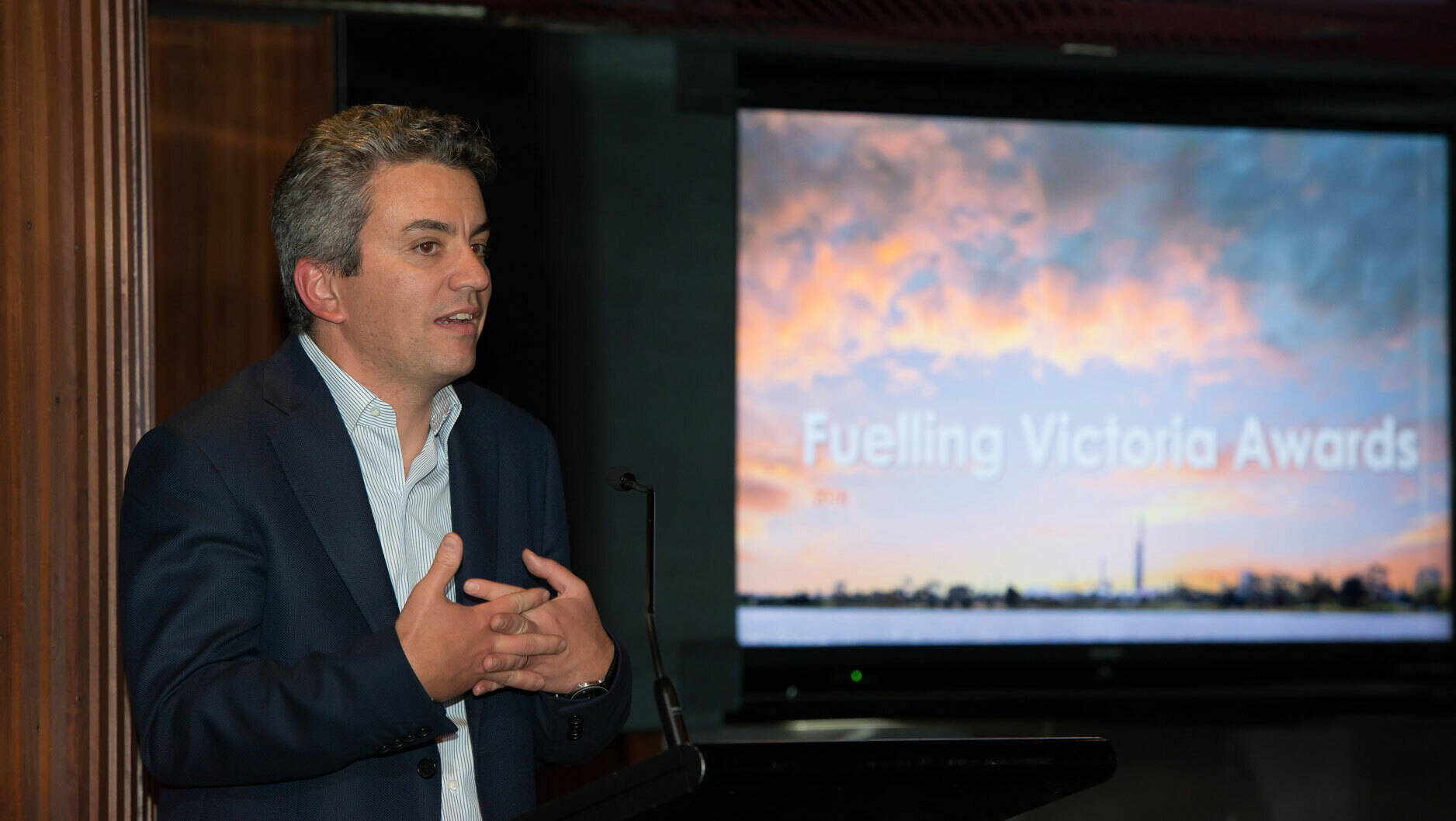 Image Photo— Altona Refinery Manager Riccardo Cavallo addresses attendees at the 2018 Fuelling Victoria awards.