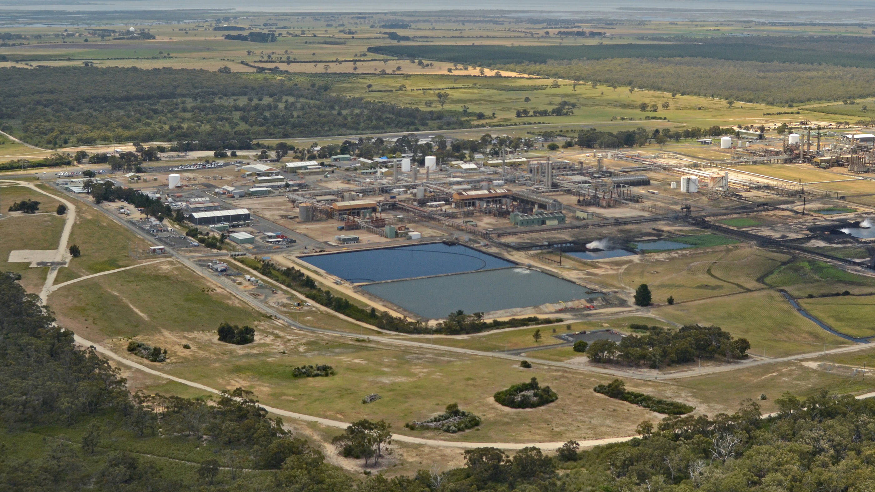 Gippsland Basin Joint Venture signs agreement with Air Liquide Australia that will see CO2 captured from Gippsland gas reused in Australian industries.
