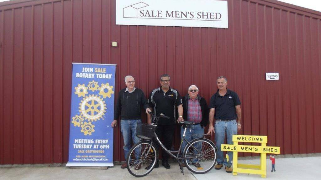 Image Longford Safety, Security and Health Supervisor Mick (far right), with members of the Sale Rotary and Sale Men's Shed who worked together to make this donation possible.